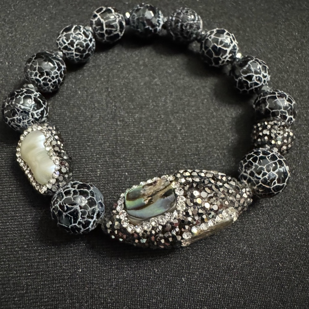 Customized Black/White Crackle Bead Bracelet with Abalone & Hematite Accents.